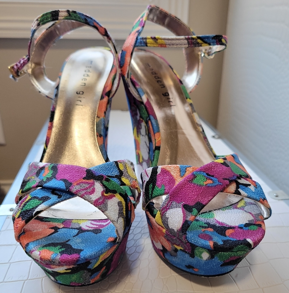 Colorful Wedges - Picture 5 of 7